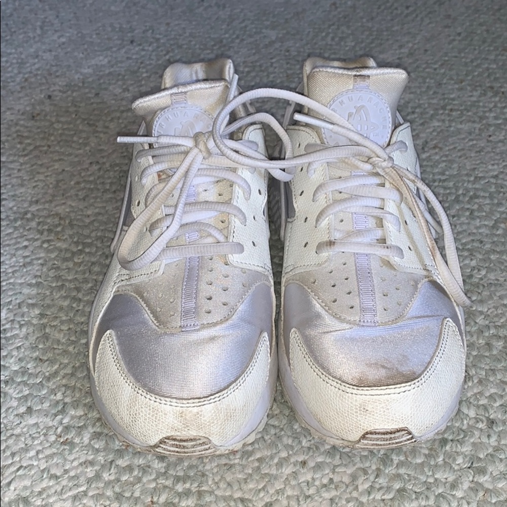 Nike huarache shoes